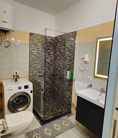 Nana Vicino Cattedrale *